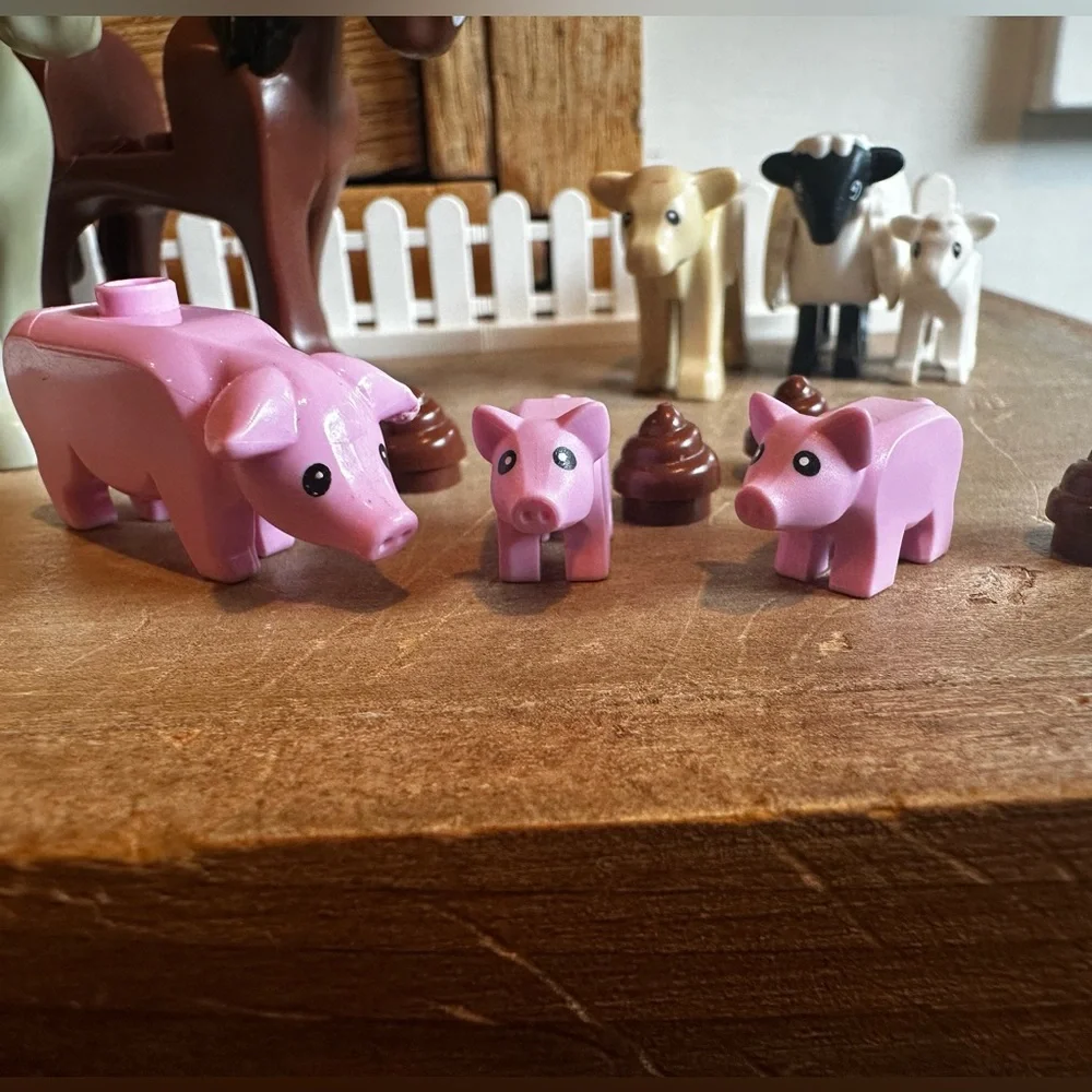 Lego Farm Animal Figures & Fence